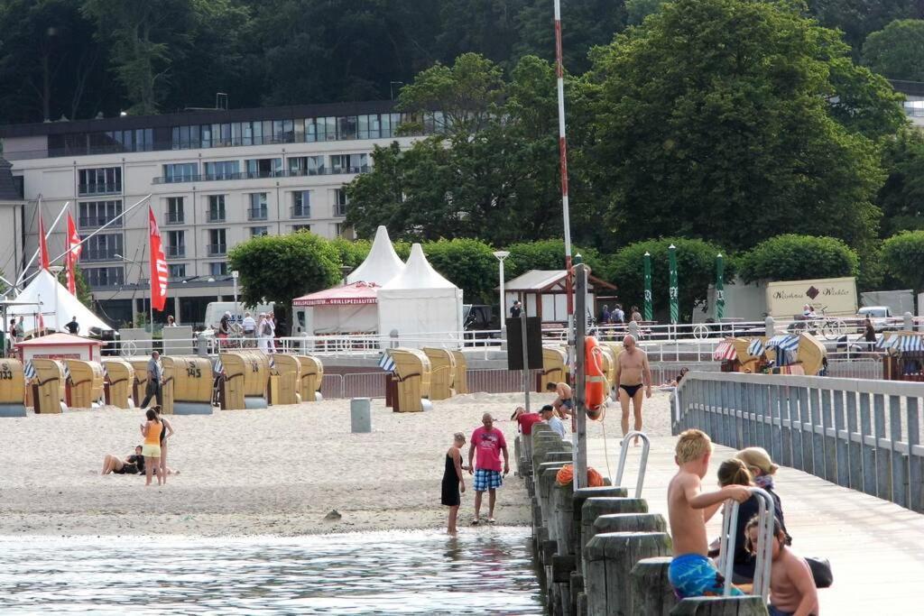 Traveloge Mit Schwimmbad Und Sauna *
