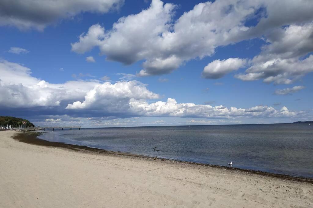 Traveloge Mit Schwimmbad Und Sauna