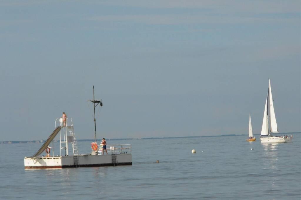 Traveloge Mit Schwimmbad Und Sauna