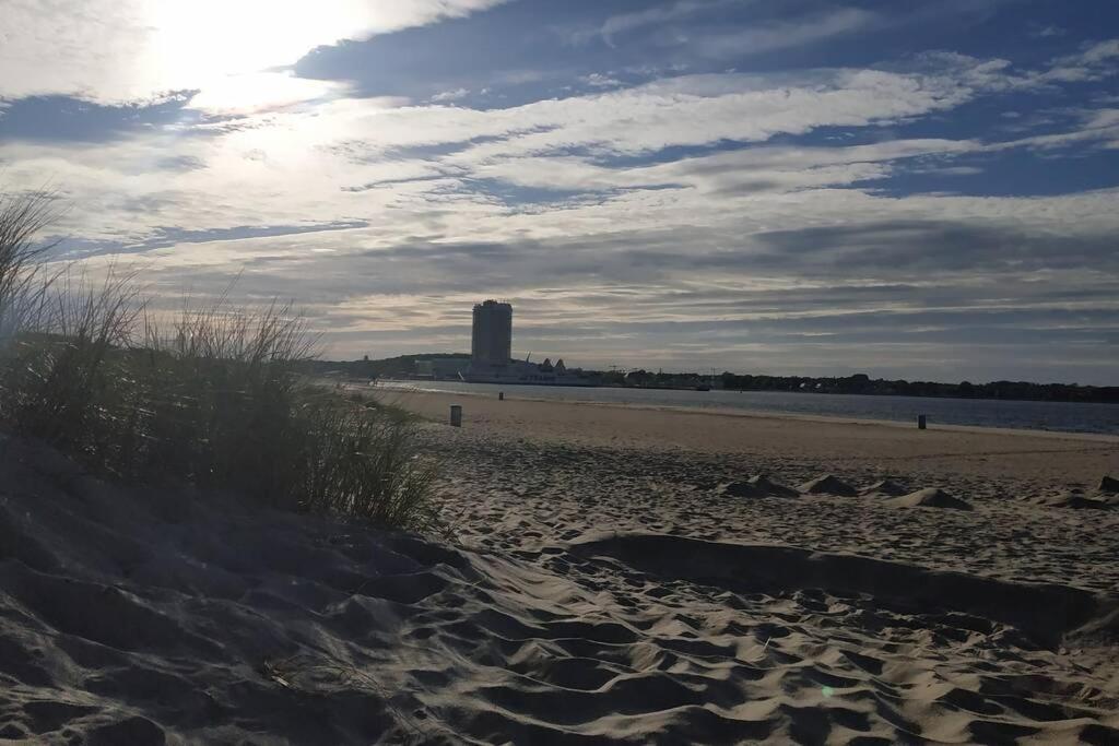 Traveloge Mit Schwimmbad Und Sauna