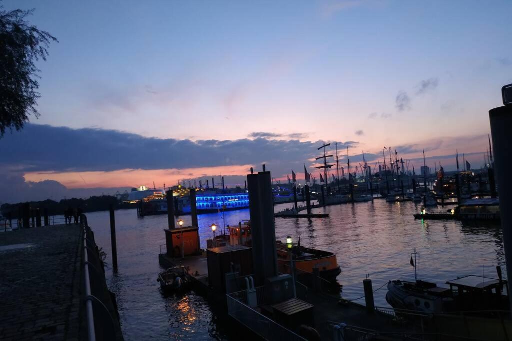 Traveloge Mit Schwimmbad Und Sauna Lubeck