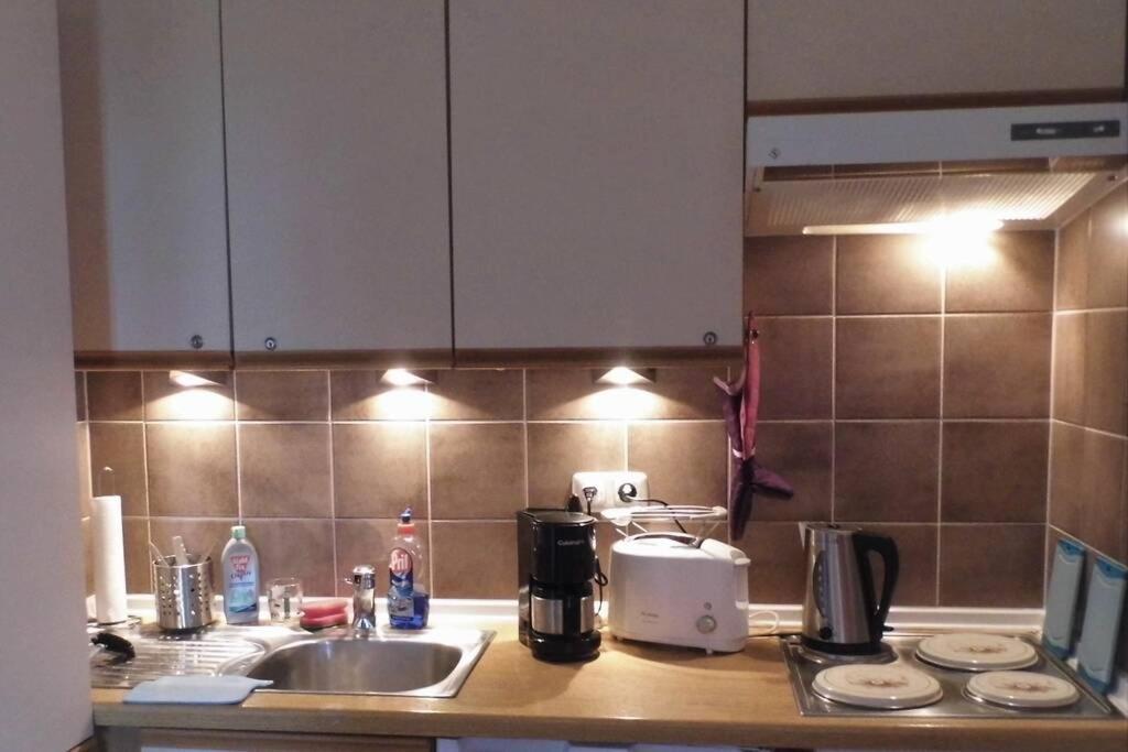Traveloge Mit Schwimmbad Und Sauna Apartment